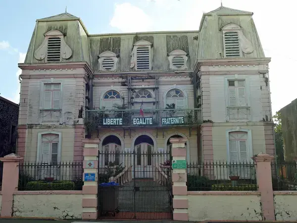 Isolation Par l’Extérieur Isolation par l'extérieur Saint-Esprit